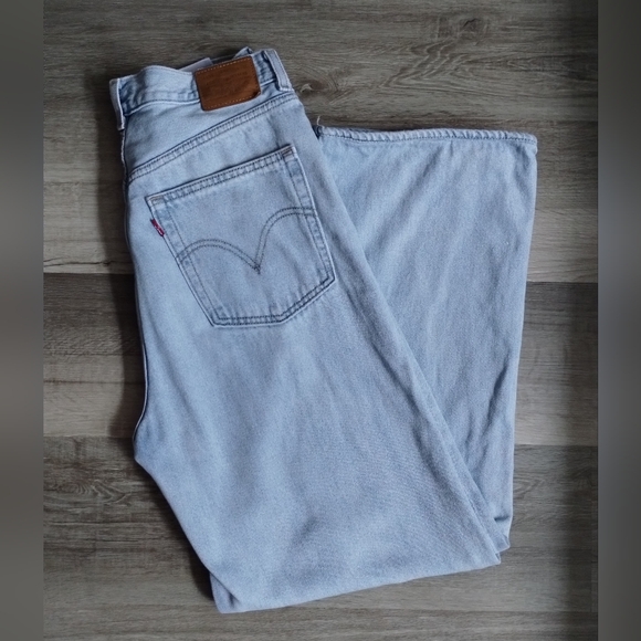 Levi's Denim - Levi's High Loose Light Wash  Jeans 29